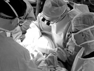 healthcare-photography-by-deep-dive-content-live-surgery